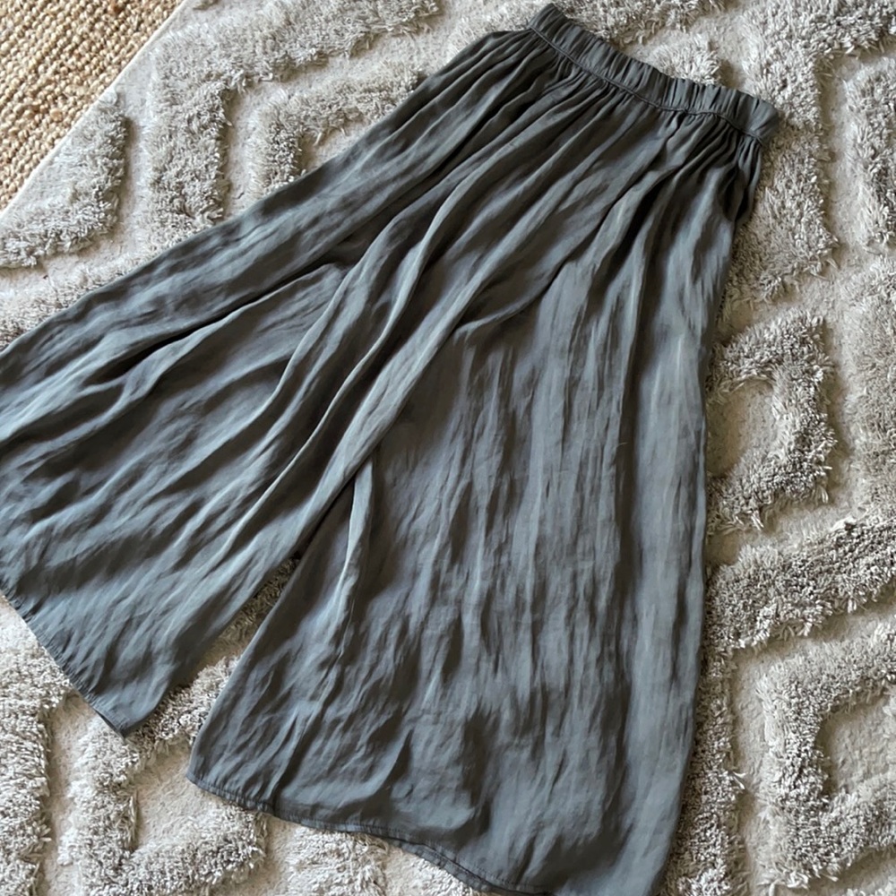Wide leg pants